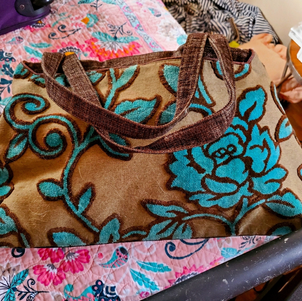 Offhand Design Handbag